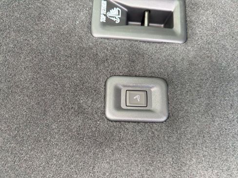 New 2026 Chevrolet Traverse RS w/ LPO, Floor Liner Package AWD/4WD image 40
