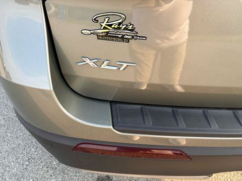 Used 2020 Ford Explorer XLT w/ Equipment Group 202A AWD/4WD image 9
