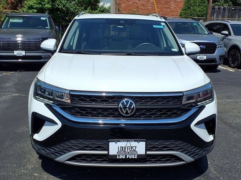Used 2022 Volkswagen Taos SE w/ Panoramic Sunroof Package AWD/4WD image 20