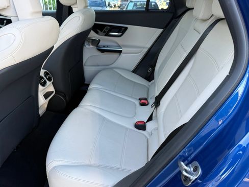 Used 2026 Mercedes-Benz GLC 300 image 40