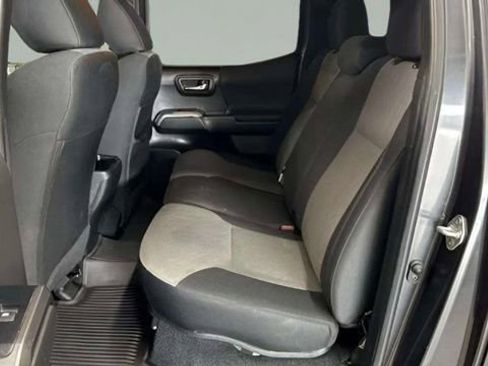 Used 2023 Toyota Tacoma TRD Sport image 27