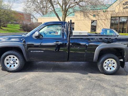 Used 2011 Chevrolet Silverado 1500 W/T w/ LS Package image 4