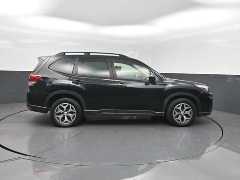 Used 2020 Subaru Forester Premium AWD/4WD image 35