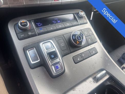 Used 2022 Hyundai Palisade SEL w/ Convenience Package image 11