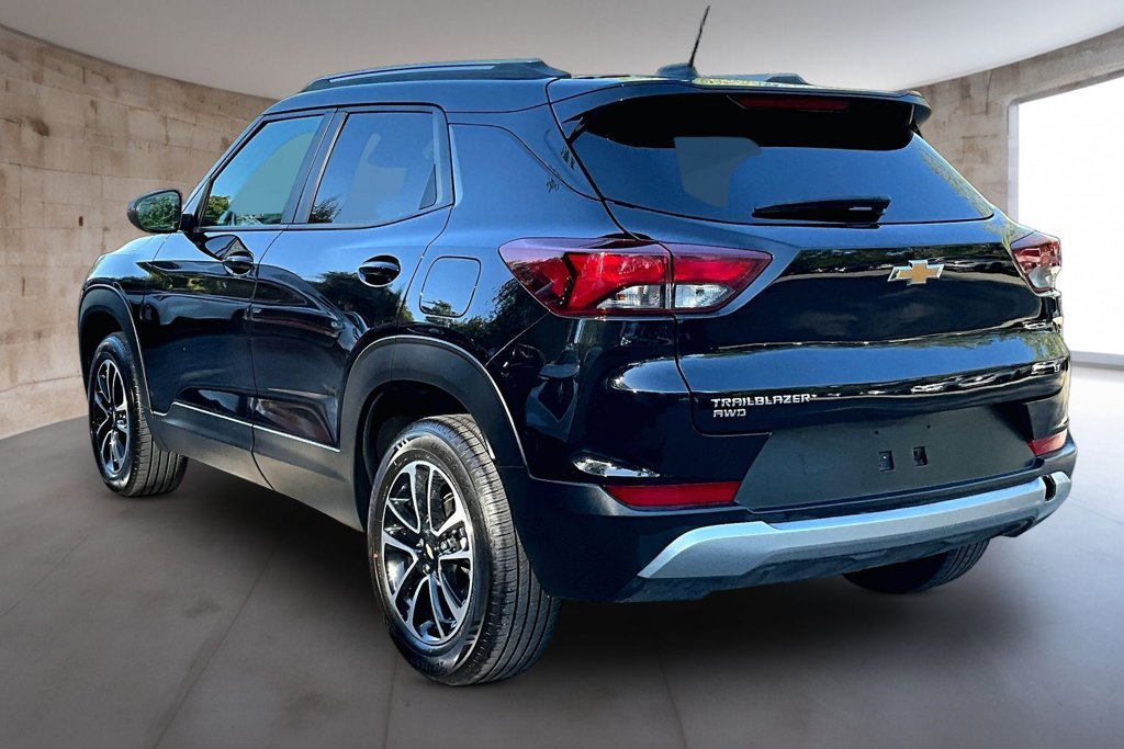 Used 2026 Chevrolet TrailBlazer LT AWD/4WD image 14