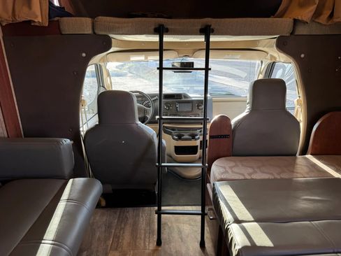 Used 2015 Ford E-450 and Econoline 450 Super Duty w/ Motorhome Prep Package RWD image 68