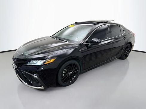 Used 2021 Toyota Camry XSE w/ Cold Weather Package AWD/4WD image 3