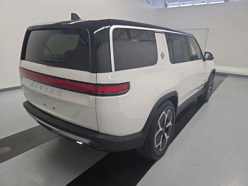 Used 2024 Rivian R1S Adventure image 5