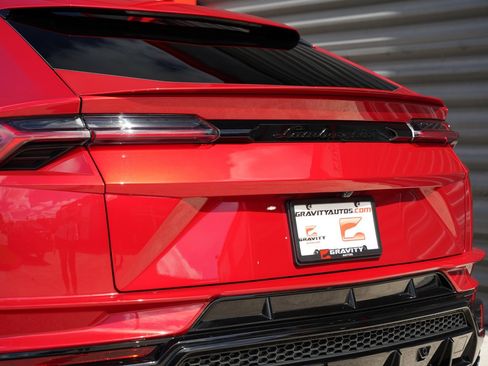 Used 2023 Lamborghini Urus S image 4
