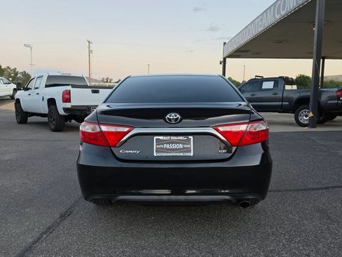 Used 2017 Toyota Camry SE FWD image 4