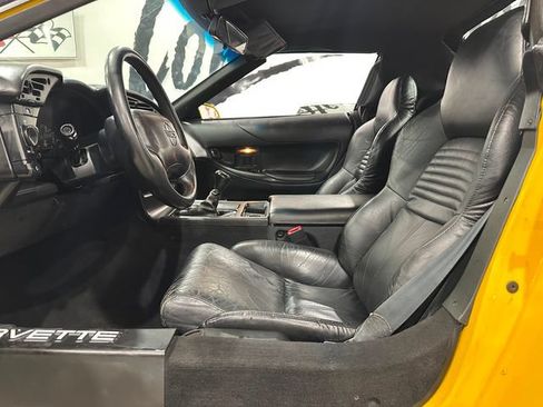 Used 1996 Chevrolet Corvette Convertible RWD image 10