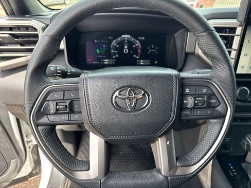 Used 2025 Toyota Tundra Limited AWD/4WD image 8