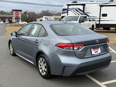 Used 2023 Toyota Corolla LE image 6