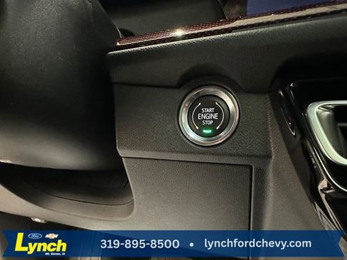 Used 2025 Chevrolet Traverse Z71 w/ Enhanced Driving Package AWD/4WD image 17