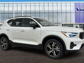 New 2026 Volvo XC40 B5 Core w/ Climate Package video 1