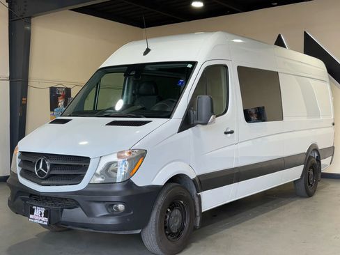 Used 2017 Mercedes-Benz Sprinter 2500 image 1