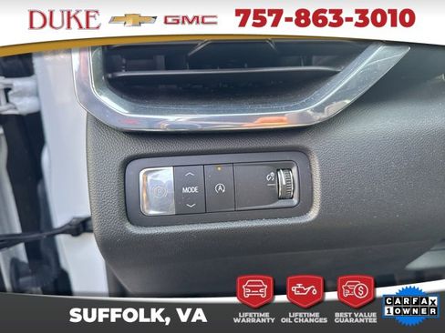 Used 2025 GMC Acadia Elevation image 10