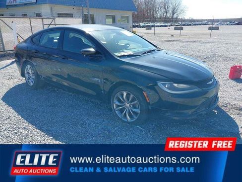 Used 2015 Chrysler 200 S w/ Navigation & Sound Group I FWD image 2