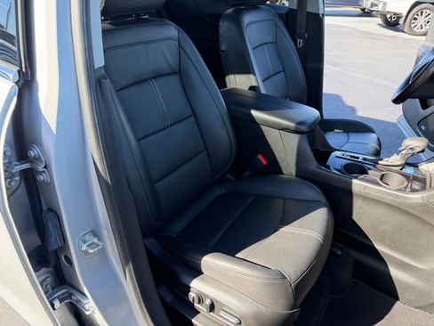 Used 2022 Chevrolet Equinox Premier image 16