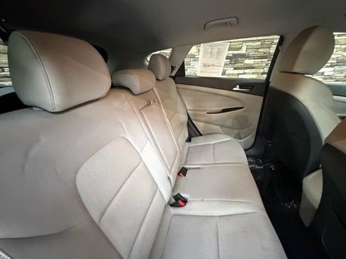 Used 2019 Hyundai Tucson SE image 29