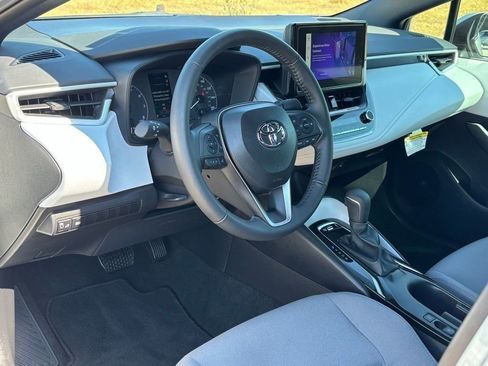 Certified 2025 Toyota Corolla SE image 10