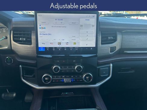 Used 2024 Ford Expedition Limited image 15