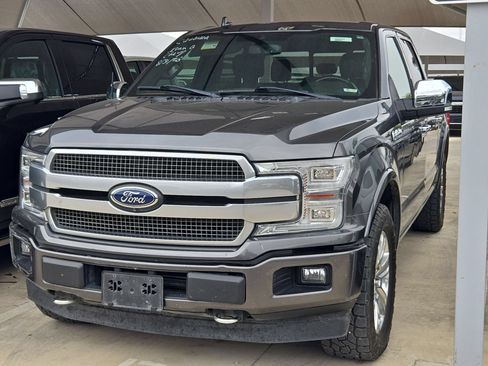 Used 2018 Ford F150 Platinum w/ Equipment Group 701A Luxury AWD/4WD image 3