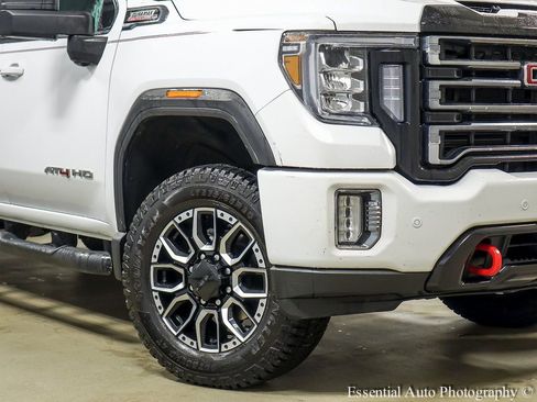 Used 2022 GMC Sierra 2500 AT4 w/ AT4 Preferred Package image 4