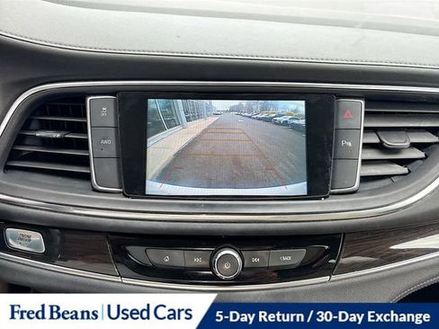 Used 2019 Buick Enclave Essence image 20