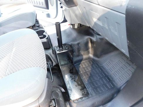 Used 2011 Ford F550 2WD Regular Cab Super Duty w/ PWR Equipment Group image 19