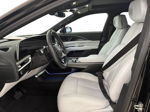 Certified 2023 Cadillac Lyriq AWD image 12
