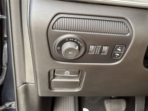 Used 2023 Jeep Wagoneer Series II image 56