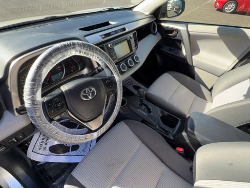 Used 2013 Toyota RAV4 LE AWD/4WD image 11