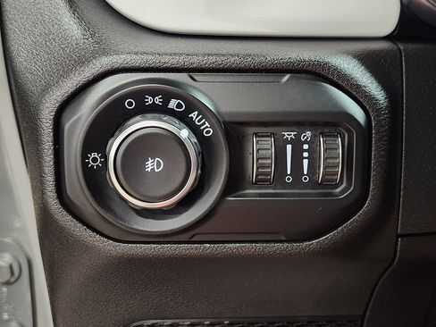 Used 2021 Jeep Wrangler Sport AWD/4WD image 43