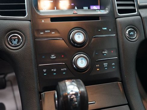 Used 2016 Ford Taurus SEL w/ Equipment Group 201A image 36