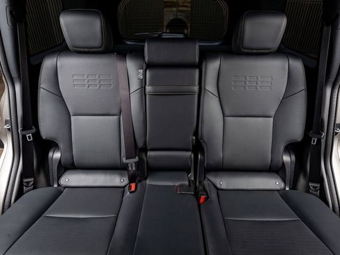 Used 2025 Lexus GX 550 image 35