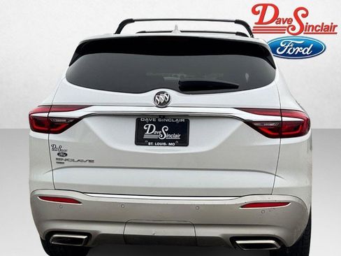 Used 2021 Buick Enclave Essence w/ Sound and Sites Package image 8