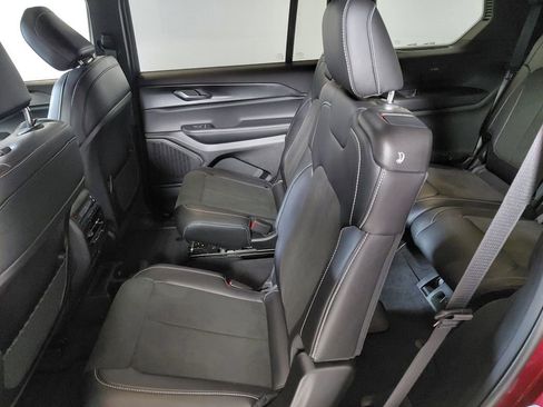 Certified 2025 Jeep Grand Cherokee L Altitude image 13