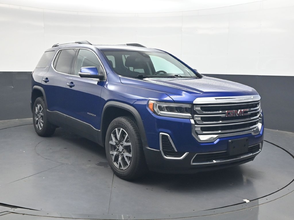 Used 2023 GMC Acadia SLE w/ Driver Convenience Package FWD image 2