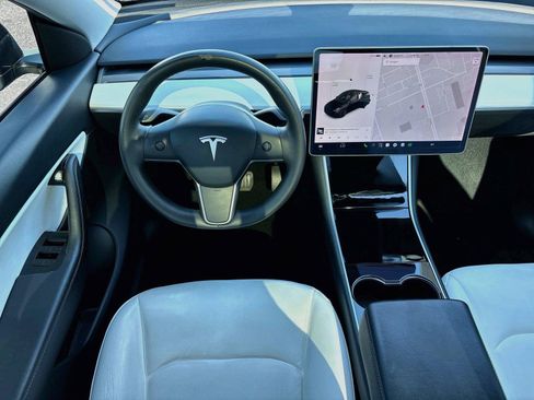 Used 2020 Tesla Model Y Long Range AWD/4WD image 27