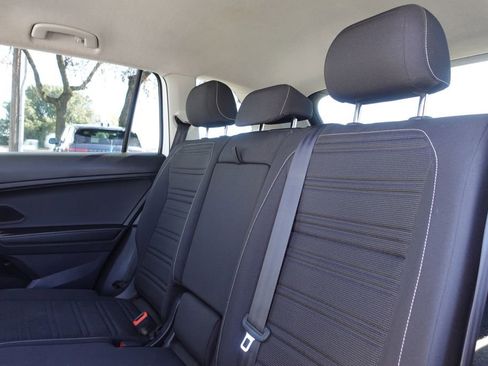 Used 2022 Volkswagen Tiguan S image 23