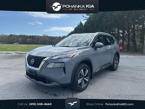 Used 2023 Nissan Rogue SL image 1