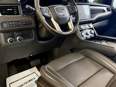 Used 2022 GMC Yukon Denali RWD image 13