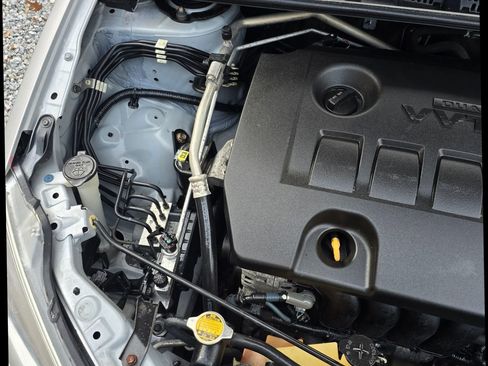 Used 2014 Toyota Corolla S FWD image 14