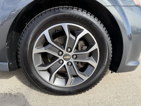 Used 2017 Chevrolet Sonic LT w/ Convenience Package image 10