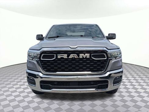 Used 2025 RAM 1500 4x4 Crew Cab image 7