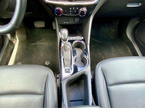Used 2024 Buick Encore GX Sport Touring AWD/4WD image 38