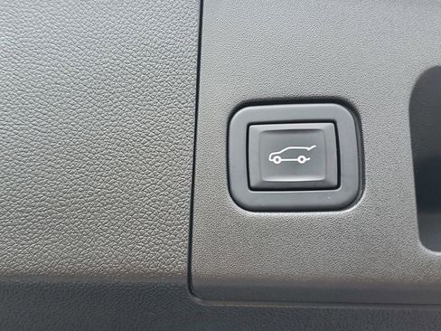 Certified 2023 Cadillac XT4 Premium Luxury image 26