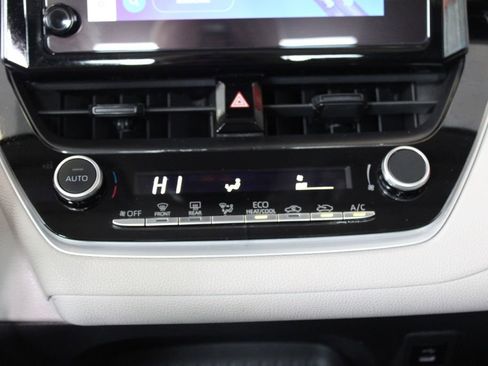 Used 2024 Toyota Corolla LE FWD image 43