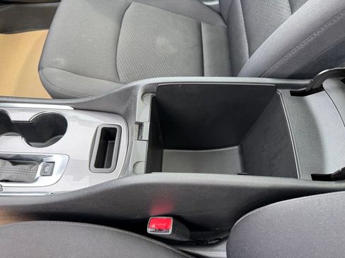 Used 2022 Chevrolet Malibu LT FWD image 18